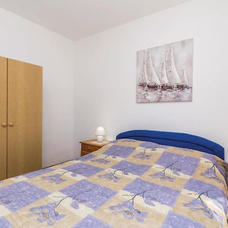 Stunning Apartment In Barbat-Rab With Wifi Barbat na Rabu Extérieur photo