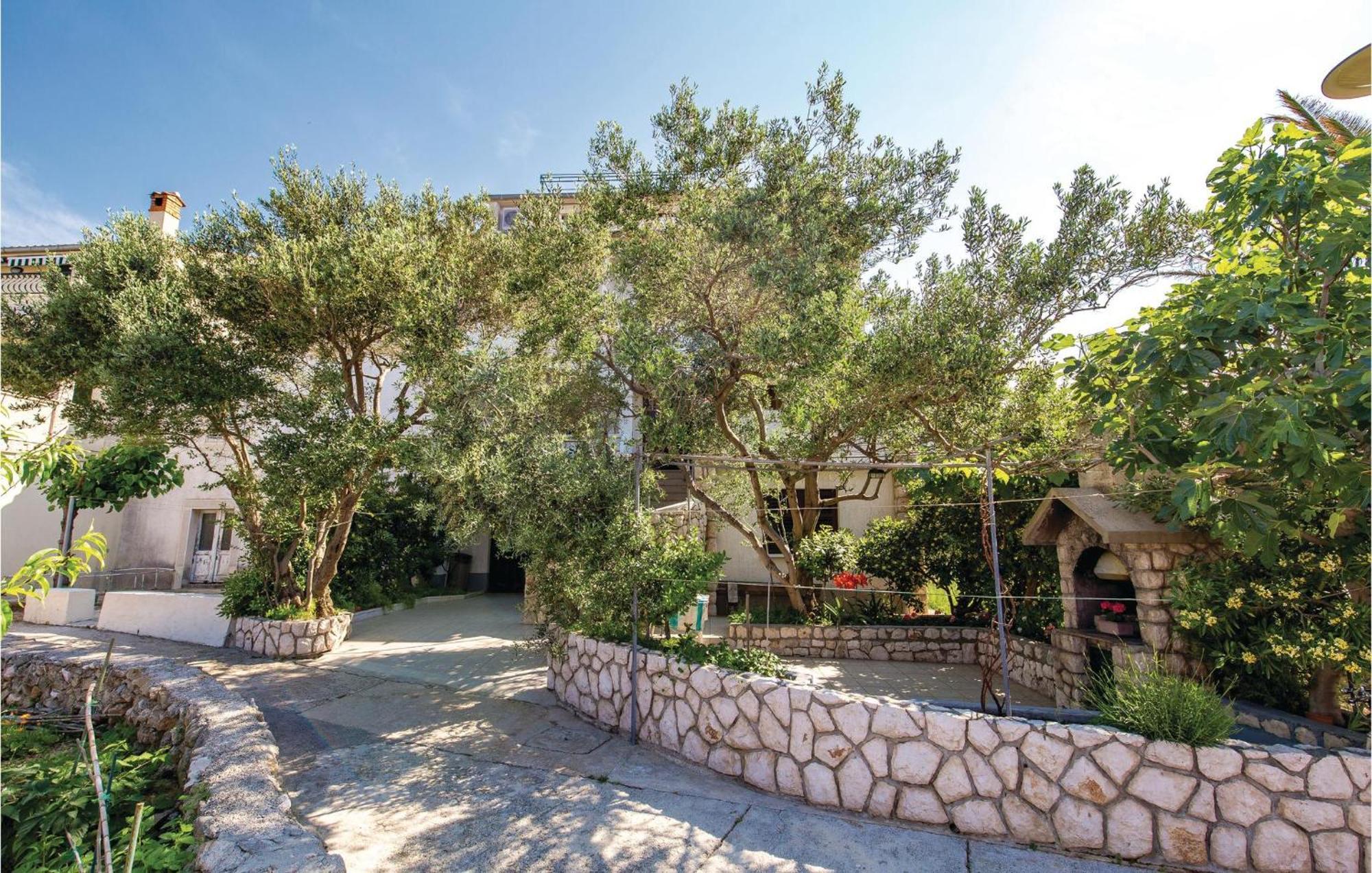 Stunning Apartment In Barbat-Rab With Wifi Barbat na Rabu Extérieur photo