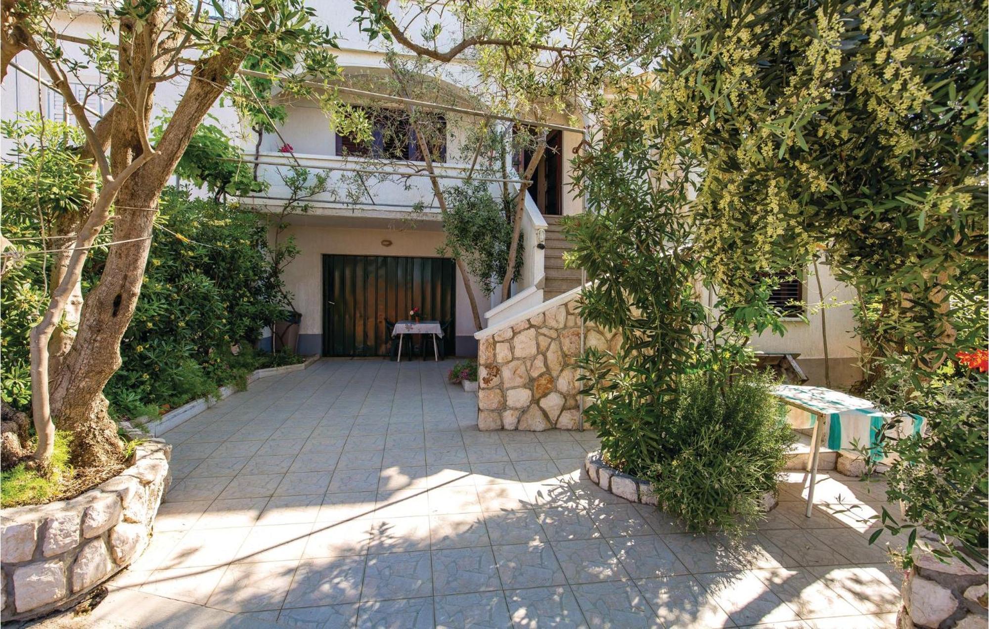Stunning Apartment In Barbat-Rab With Wifi Barbat na Rabu Extérieur photo