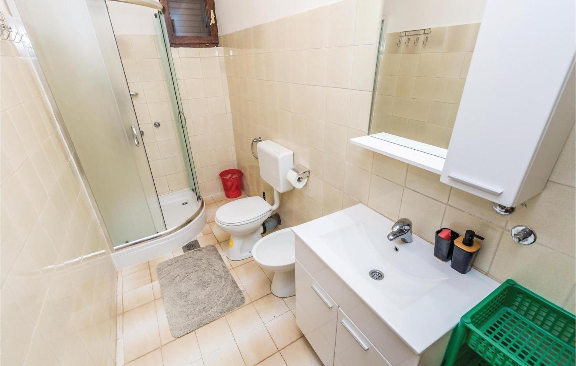 Stunning Apartment In Barbat-Rab With Wifi Barbat na Rabu Extérieur photo