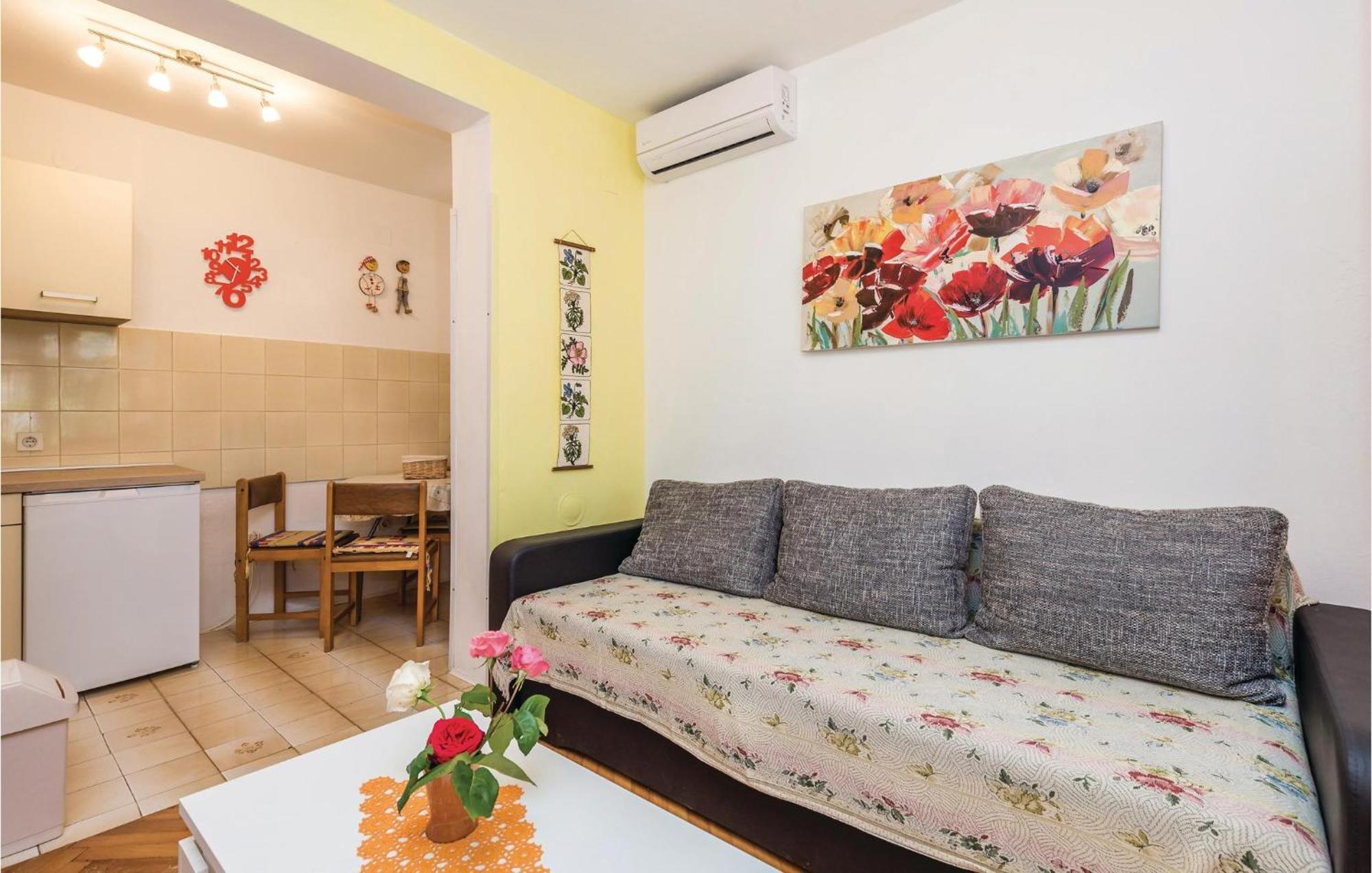 Stunning Apartment In Barbat-Rab With Wifi Barbat na Rabu Extérieur photo